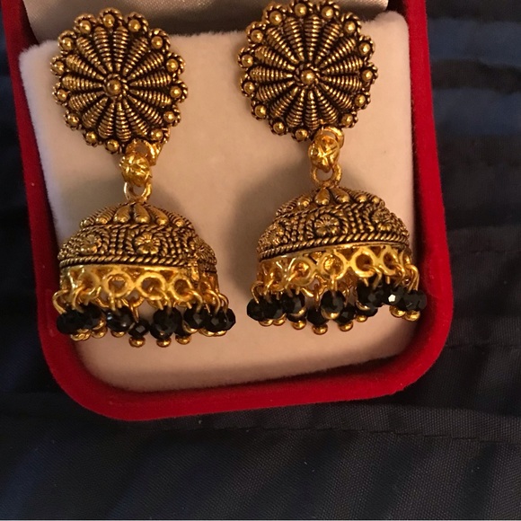 Indian ethnic Jhumka earrings - Picture 2 of 4
